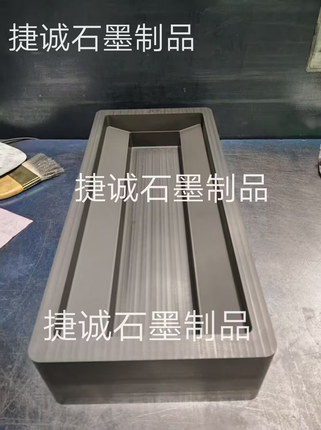 石墨油槽，鑄錠石墨油槽，高純石墨油槽，多槽石墨油槽，耐高溫石墨油槽，金銀鑄錠石墨模具，石墨油槽石墨鑄錠槽，石墨油槽生產(chǎn)廠家